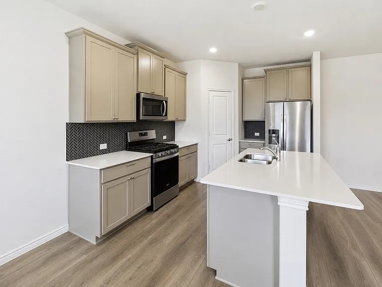 10407 Twisting Springs Dr — Photo 11