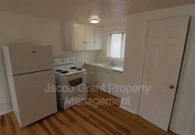 4719 Yellowstone Ave #10 — Photo 3