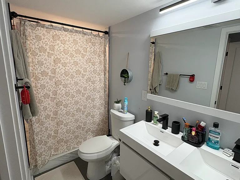 402 W Berks St #1 — Photo 17