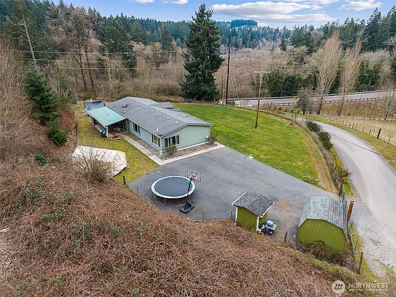 4th image of 10521 Thomsen Road SE