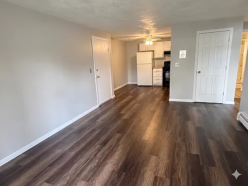 10 Karen Cir Photo 1