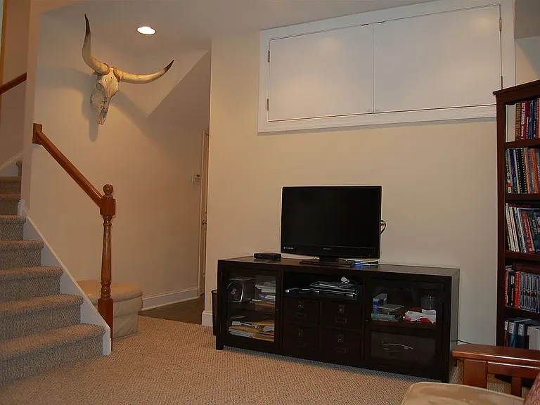 4708 Smick St — Photo 25