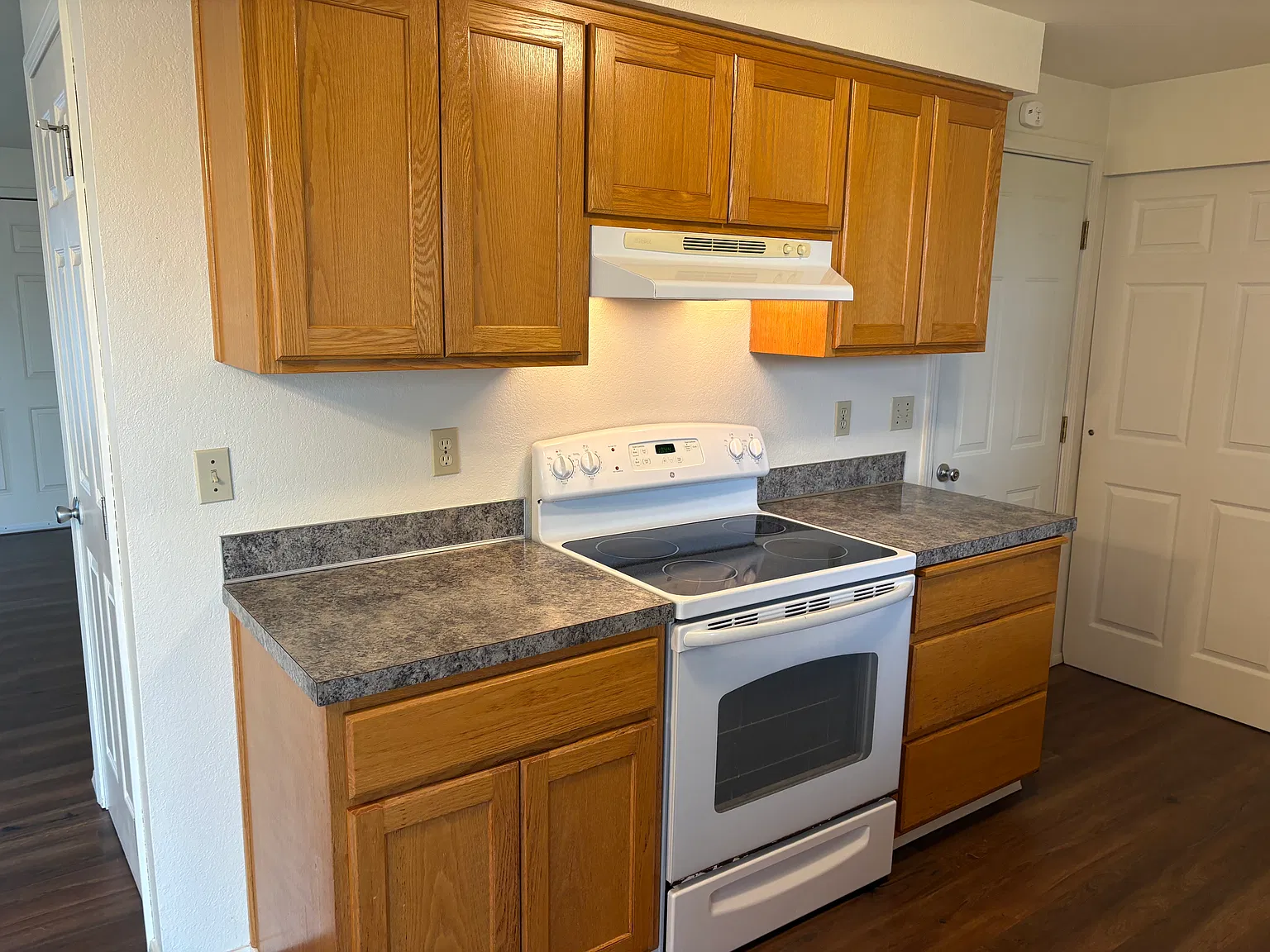 2 bed, $1,995 — Photo 4