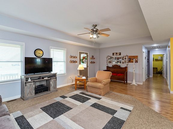3rd image of 108 Stevens Dr