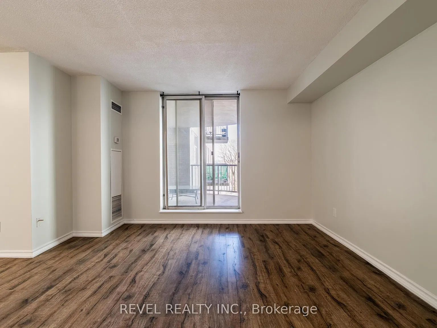 2 bed, $2,600 — Photo 2