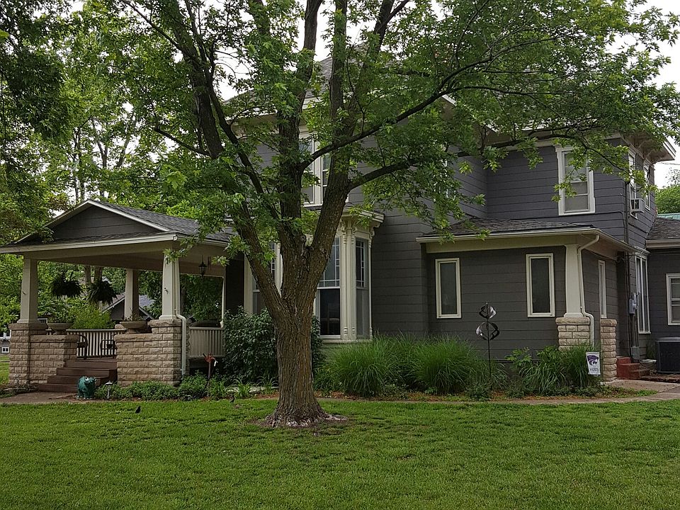 1st image of 204 N Lincoln St