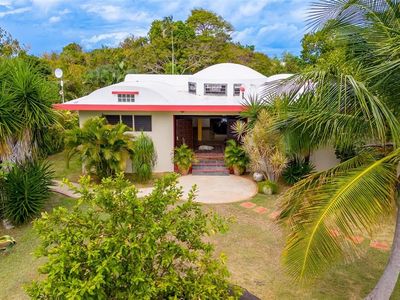 B Pilon, Vieques, PR, 00765