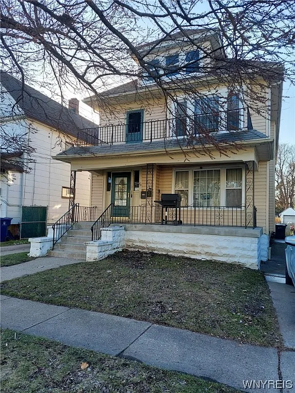 64 Stewart Ave photo 1