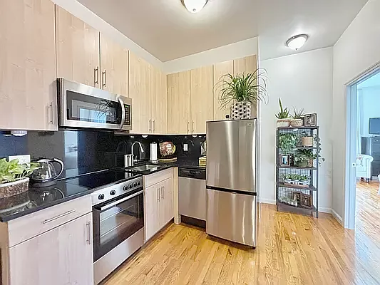 Rented by Rachel Realty | media 14