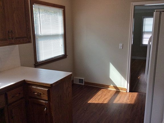 5th image of 3726 Lyndale Ave N