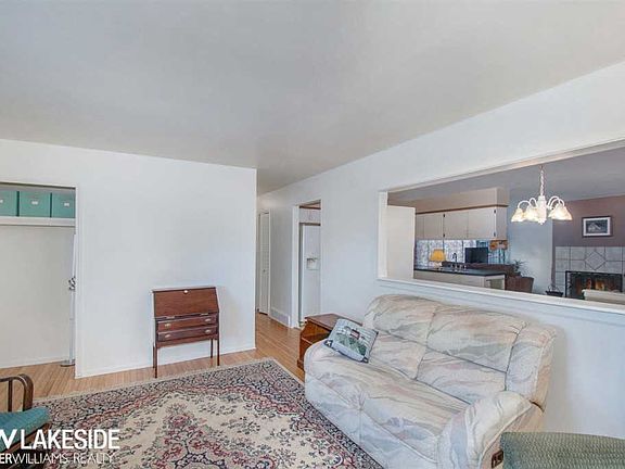 5th image of 18543 Whalen Dr