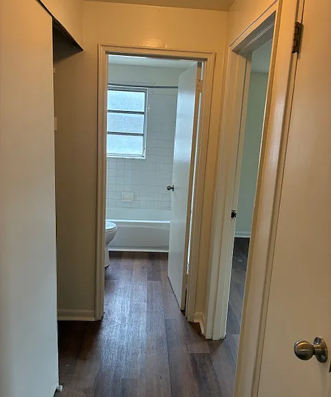 7240 Longwood Ct — Photo 5