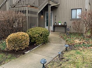 63 Lookout Ridge Dr, Columbus, IN 47201