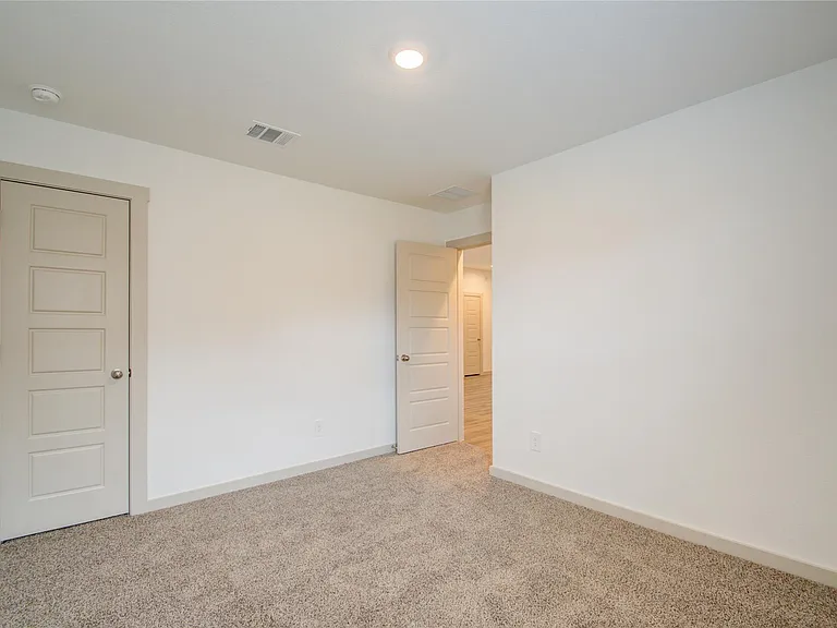7911 Murciana Dr — Photo 29
