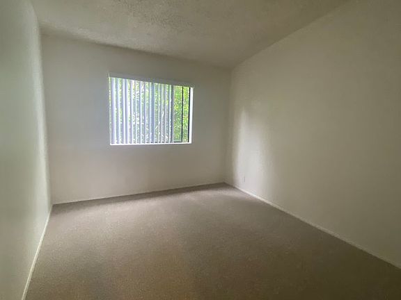 5th image of 4585 36th St APT 6