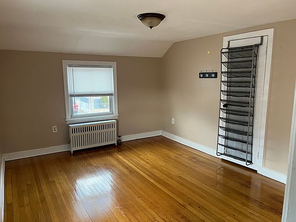 5th image of 26 Haskin St