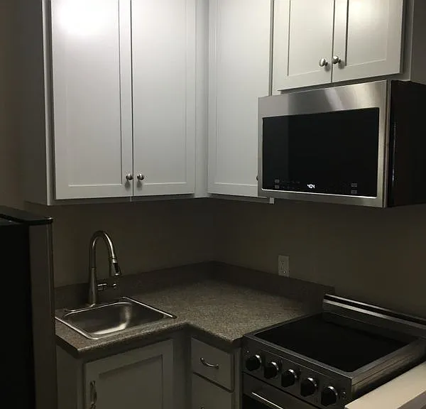 475 Hanover St #2L — Photo 1