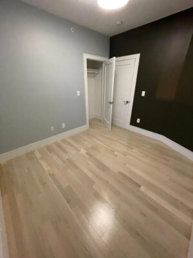 Renovated 3 Bed/2 Bath Right In The Heart Of Washington Square! — Photo 1