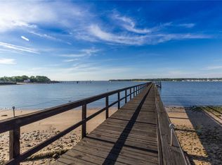 1 Orchard Ln, Great Neck, NY 11024