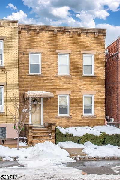 1st image of 26 King St