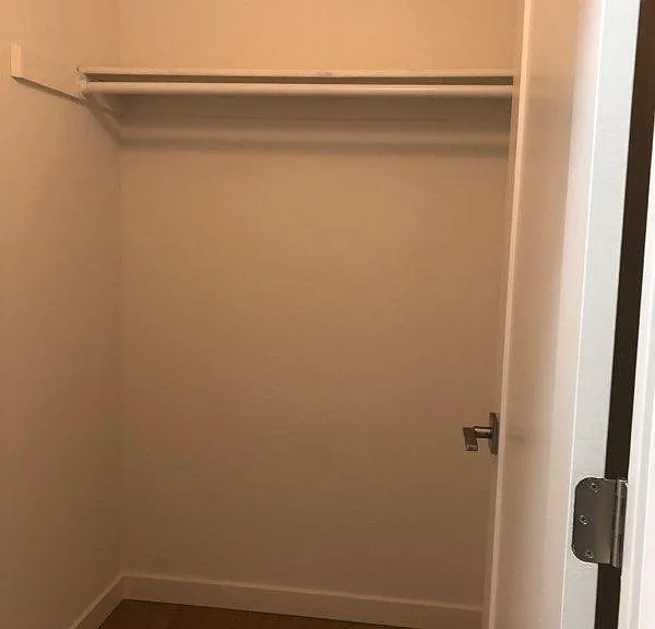 221 W Riverside Ave #10 — Photo 6
