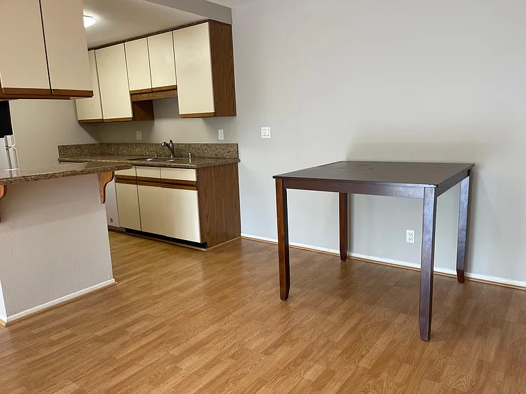 412 N Bellflower Blvd #208 — Photo 38