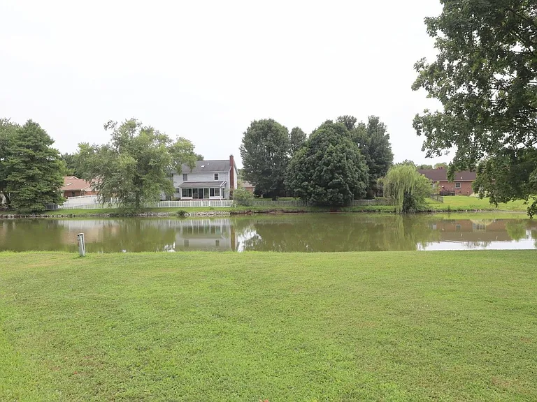 8231 Lake Terrace Dr — Photo 14