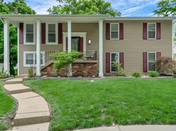 1137 Great Falls Ct, Manchester, MO 63021