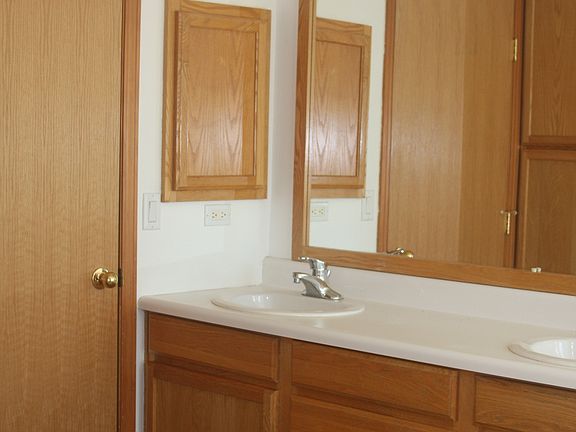 Master BA, double sinks