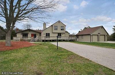 1st image of 170 N Niantic Dr