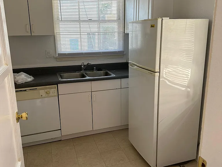 1425.5 S Beverly Dr #1425.5 — Photo 6