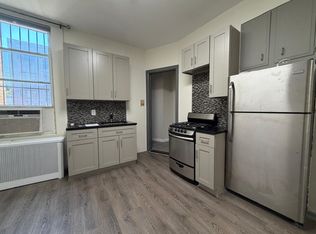 31-80 38th St #1A, Astoria, NY 11103