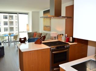 180 Martin Ln, Elk Grove Village, IL 60007