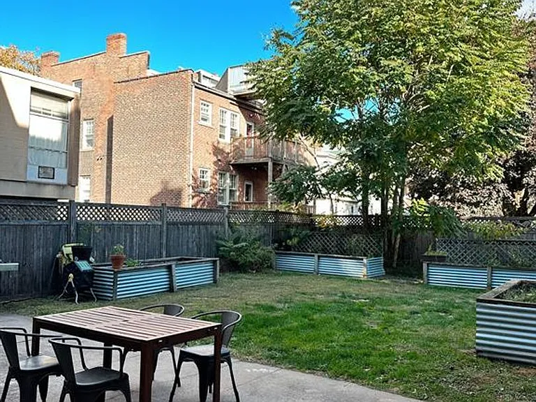 99 Olive St — Photo 31