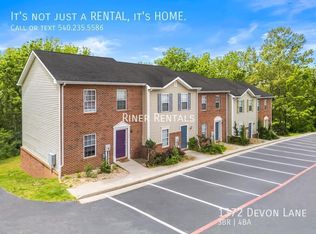 1372 Devon Ln, Harrisonburg, VA 22801