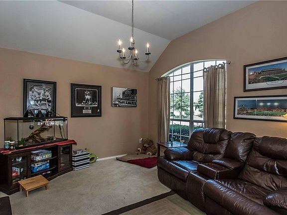 3rd image of 2248 Deniro Dr