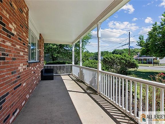 4th image of 56 Whitehall Rd