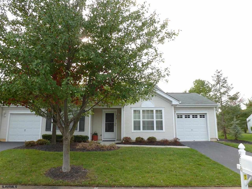 1st image of 638 Chancery Ln #45