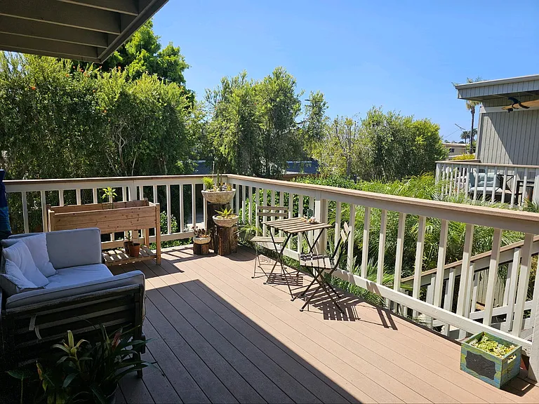 141 E Glaucus St #C — Photo 10