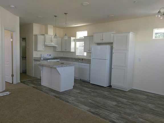 3rd image of 2655 Parkside Dr