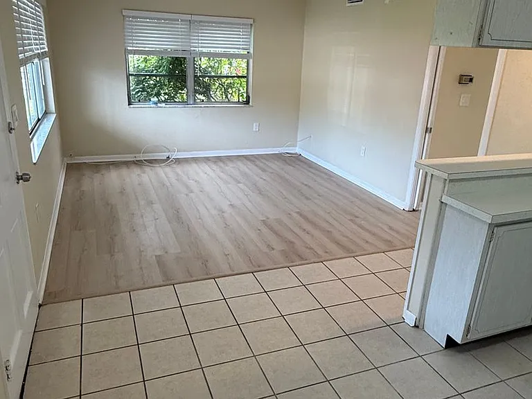 2099 Kings Hwy #1 — Photo 11