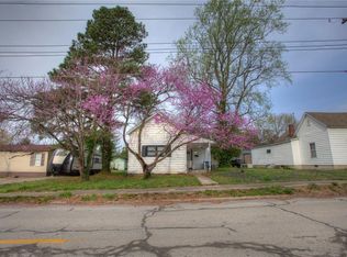 604 Newton Ave, Johnston City, IL 62951