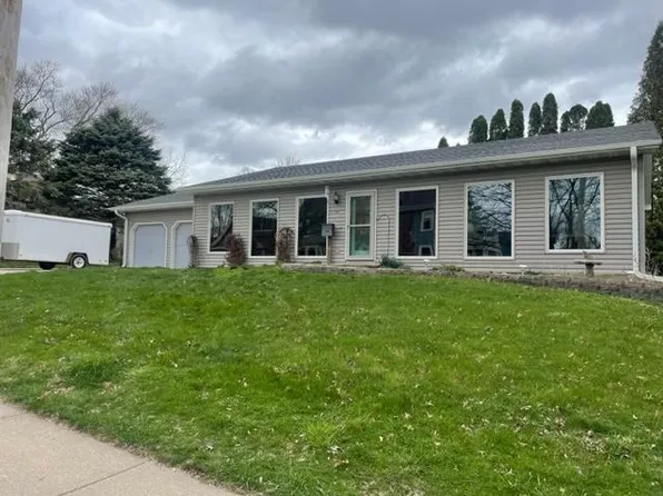 111 W Linden St, Lancaster, WI 53813