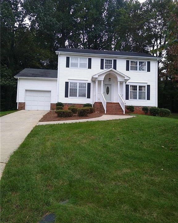 1st image of 12 Cypresswood Ct