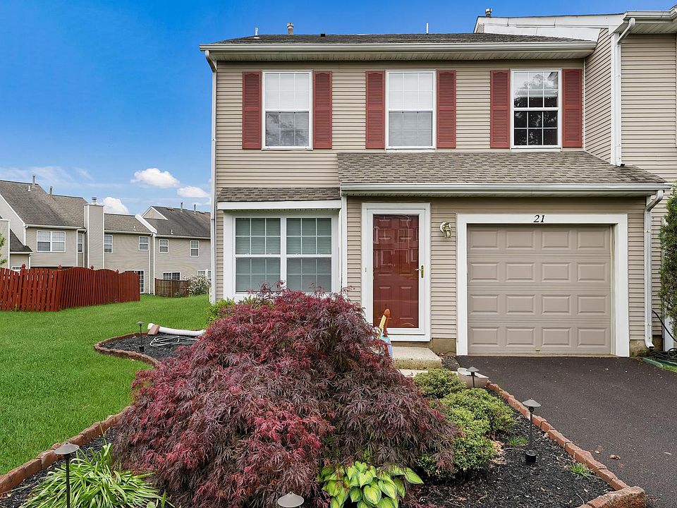 1st image of 21 Ebony Ct