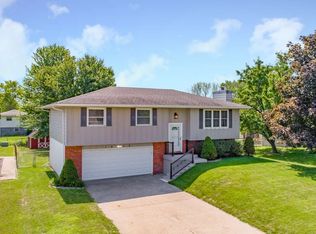 1420 Highview Rd, East Peoria, IL 61611