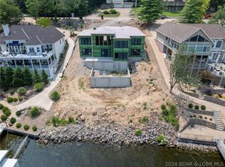 562 Grand View Dr, Sunrise Beach, MO 65079