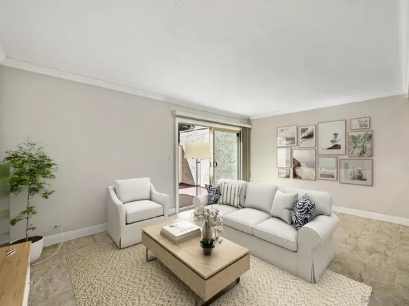 8745 Caminito Sueno, La Jolla, CA 92037
