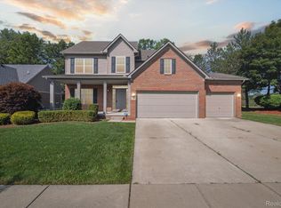 17034 Pennsylvania Heights Dr, Romulus, MI
