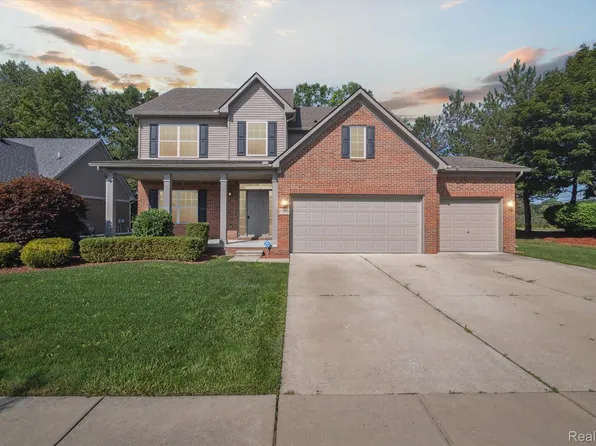 17034 Pennsylvania Heights Dr, Romulus, MI 48174